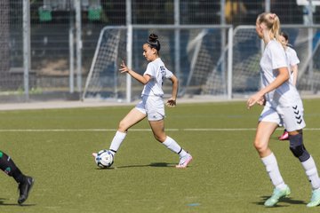 Bild 190 - wBJ Alstertal-Langenhorn - SV Henstedt-Ulzburg : Ergebnis: 4:1
